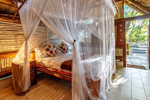 med-nahyeeni-lodge-24