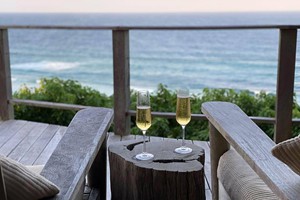 Monarch-champagne-deck-sunset
