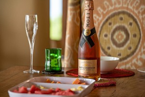 Monarch-private-dining-champaign-Moetchandon-1