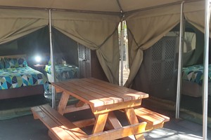 Safari Tent 1 (2)