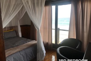 Self Catering House 6 Adults (4)