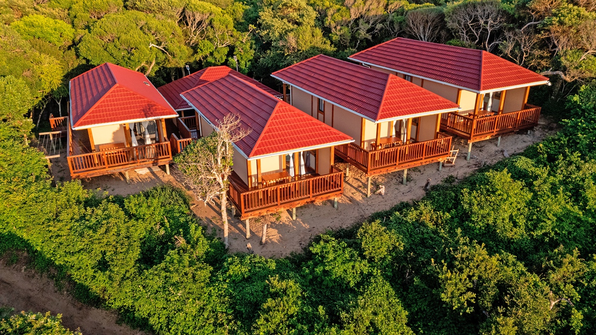 4 x Balinese Chalets