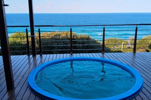 Seascape Beach Villa Splash Pool (3)