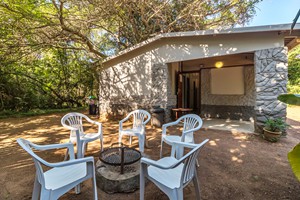 Forest Chalets - 4 Sleepers Ponta Malongane (1)