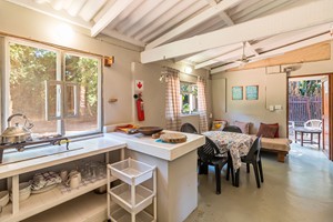 Forest Chalets - 4 Sleepers Ponta Malongane (11)