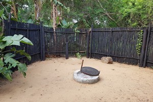 Forest Chalets - 4 Sleepers Ponta Malongane (1)