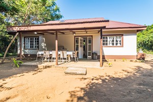 Forest Chalet #3 - 8 Sleeper Ponta Malongane (1)