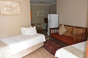 Self-Catering Chalet 2 (5)
